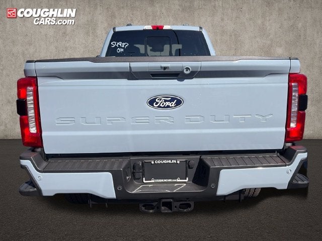 2027 Ford F-350SD Lariat
