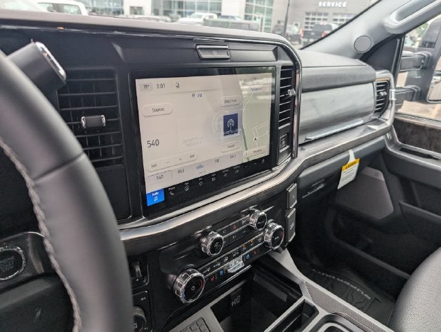 2027 Ford F-350SD Lariat