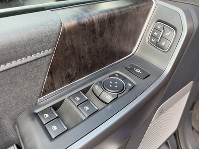 2027 Ford F-350SD Lariat