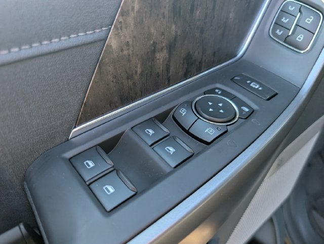 2027 Ford F-350SD Lariat