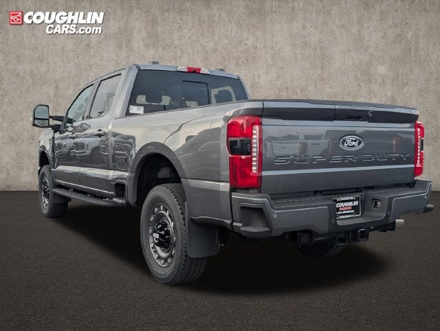 2027 Ford F-350SD XLT