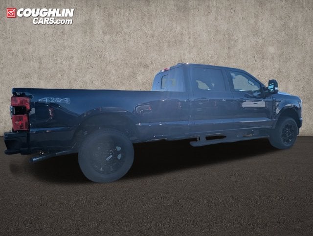 2027 Ford F-350SD Lariat