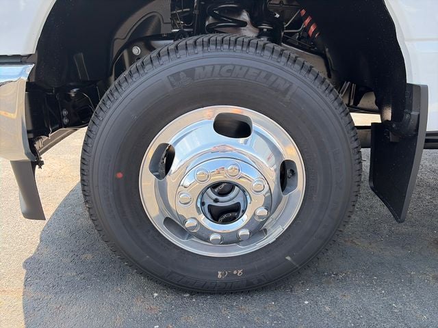 2027 Ford F-350SD Lariat DRW