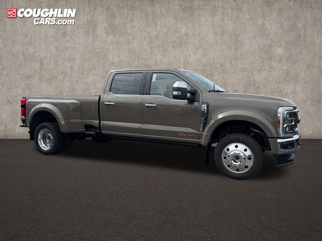 2027 Ford F-450SD Lariat DRW