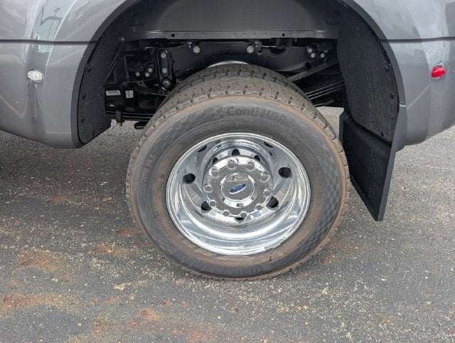 2027 Ford F-450SD Lariat DRW