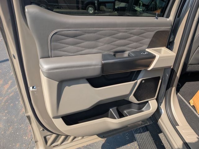 2026 Ford F-450SD Platinum DRW