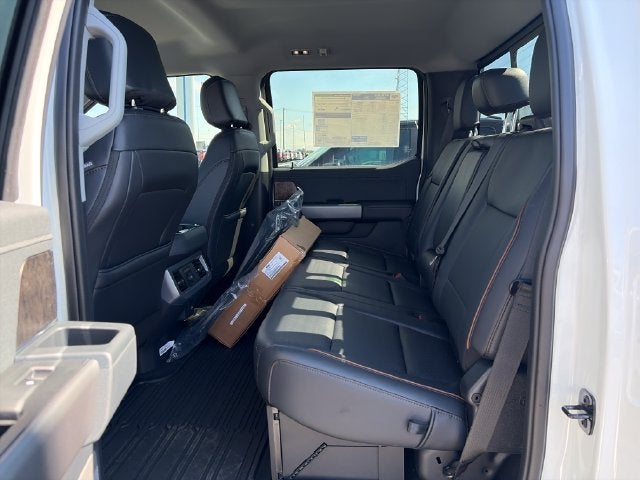 2027 Ford F-450SD Lariat DRW