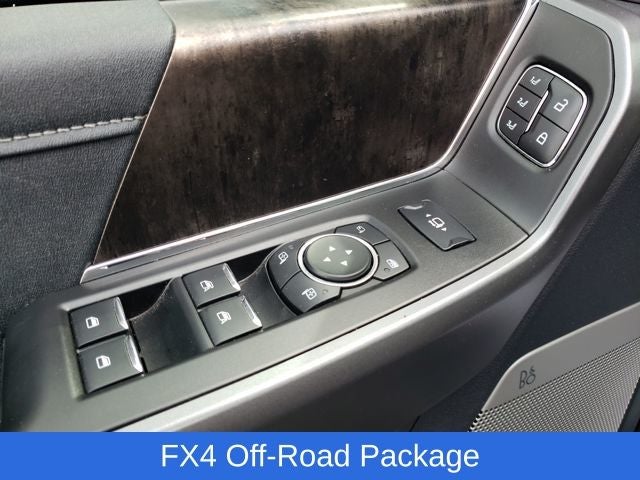 2025 Ford F-450SD Lariat DRW