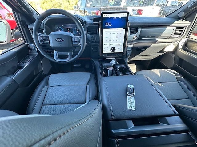 2025 Ford F-150 Lightning Lariat