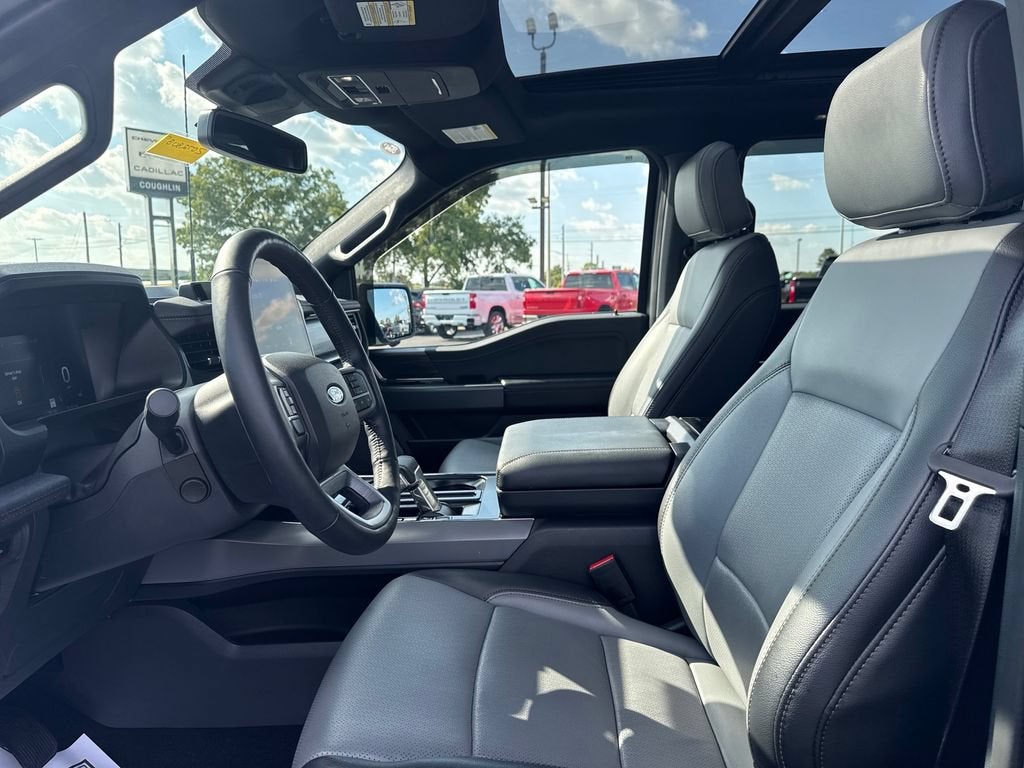 2024 Ford F-150 Lightning LARIAT