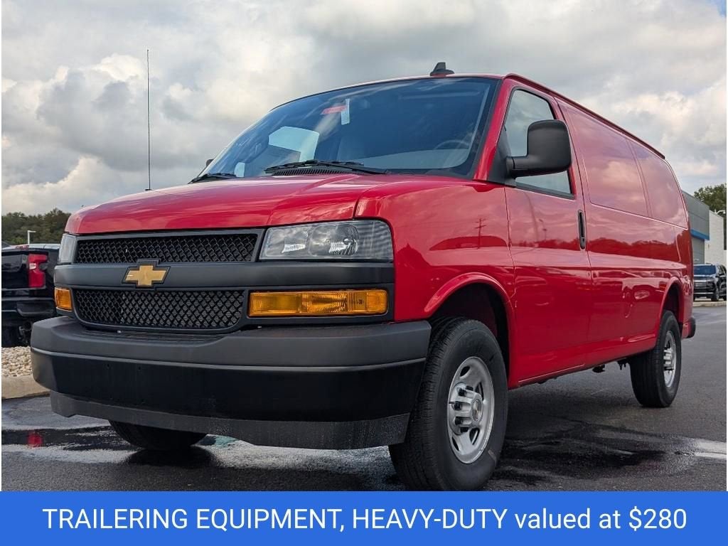 2025 Chevrolet Express Cargo WT
