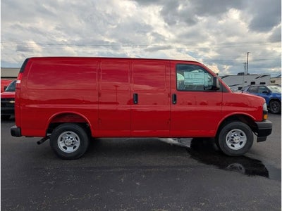 2025 Chevrolet Express Cargo WT
