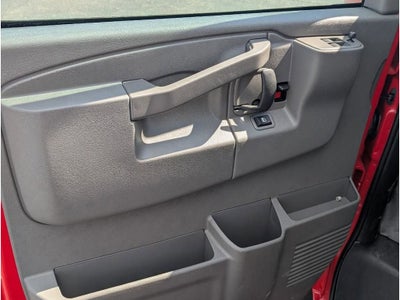 2025 Chevrolet Express Cargo WT