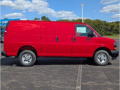 2025 Chevrolet Express Cargo WT