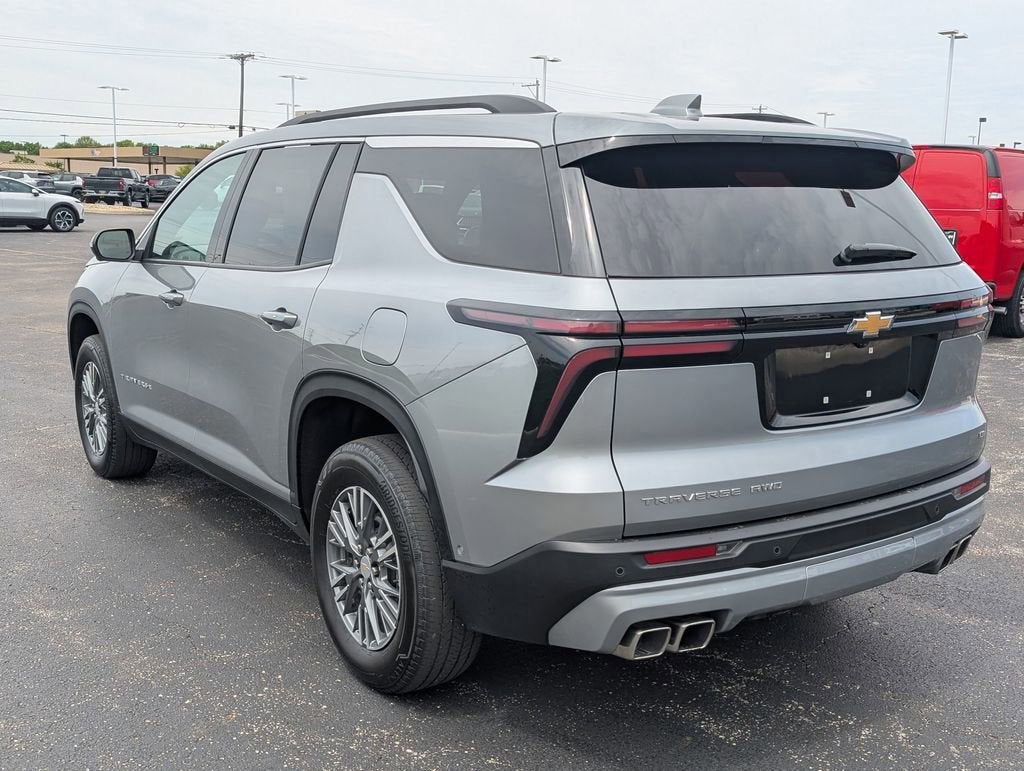 2024 Chevrolet Traverse LT