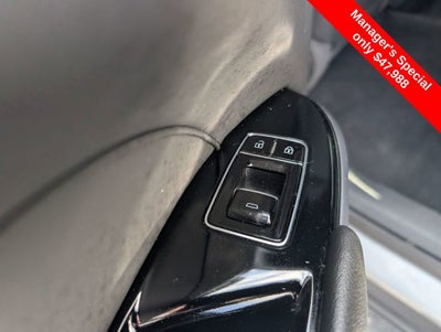 2025 Cadillac LYRIQ Luxury 3