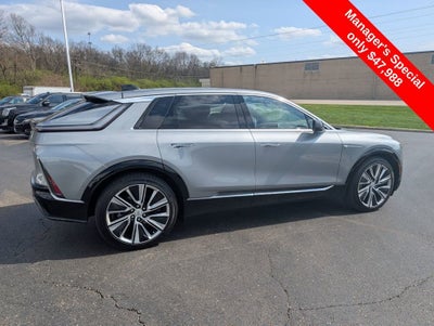 2025 Cadillac LYRIQ Luxury 3