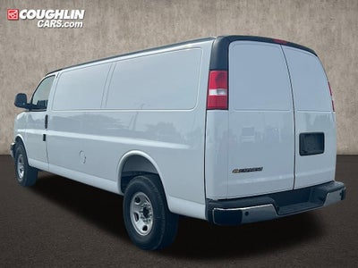 2025 Chevrolet Express Cargo 3500 WT