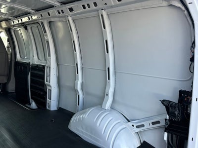 2025 Chevrolet Express Cargo WT