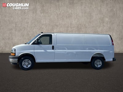 2025 Chevrolet Express Cargo WT