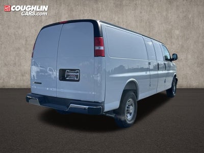 2025 Chevrolet Express Cargo WT