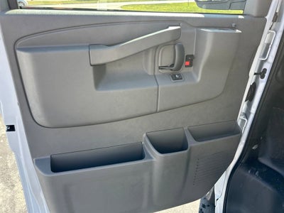 2025 Chevrolet Express Cargo WT