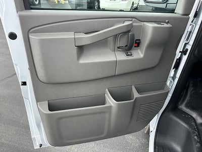 2025 Chevrolet Express Cargo WT