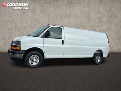 2025 Chevrolet Express Cargo WT