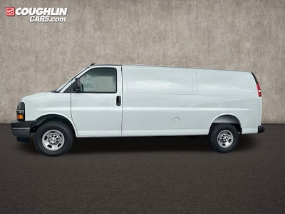 2025 Chevrolet Express Cargo WT