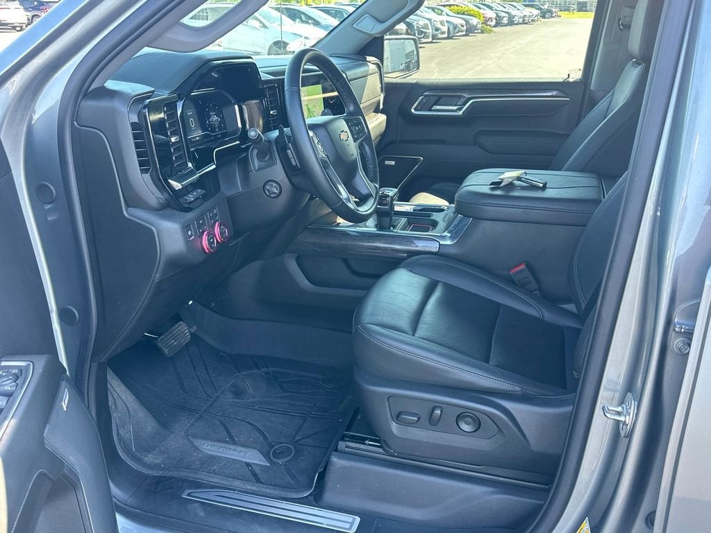 2025 Chevrolet Silverado 1500 LTZ
