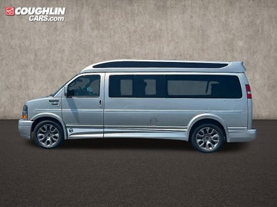 2025 Chevrolet Express Cargo WT