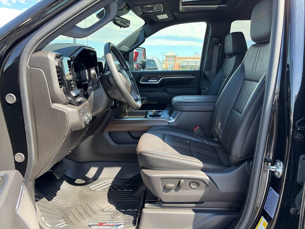 2025 Chevrolet Silverado 3500 HD High Country