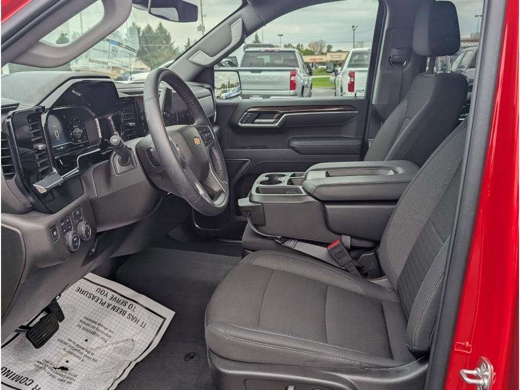 2025 Chevrolet Silverado 1500 LT