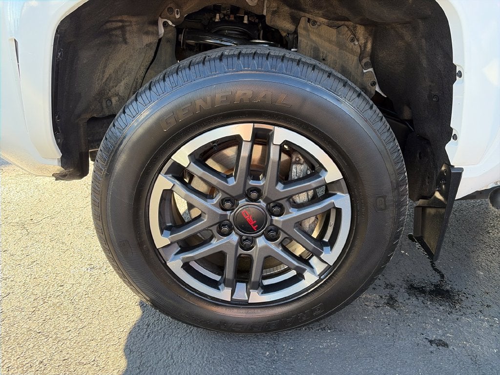 2024 Toyota Tacoma 4WD SR5