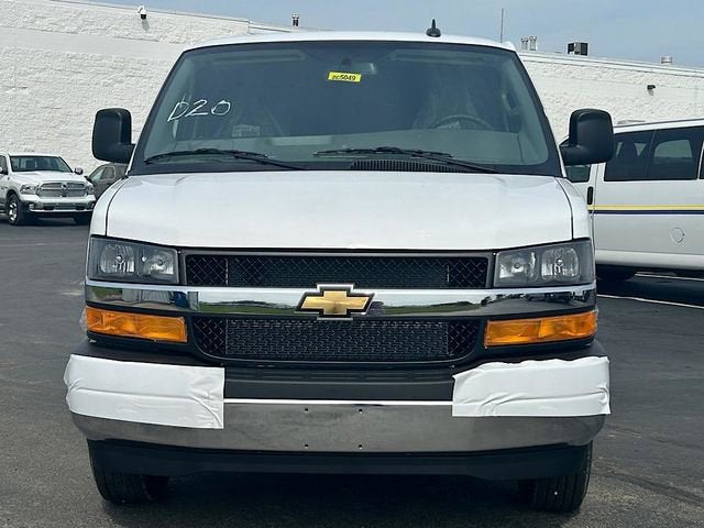 2025 Chevrolet Express Cargo WT