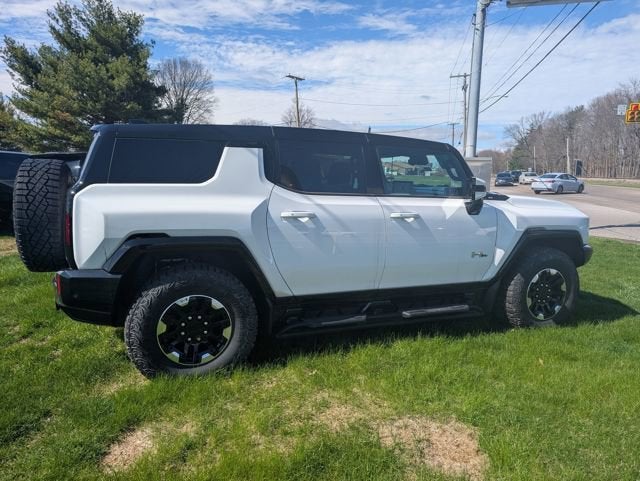 2024 GMC HUMMER EV SUV 2X